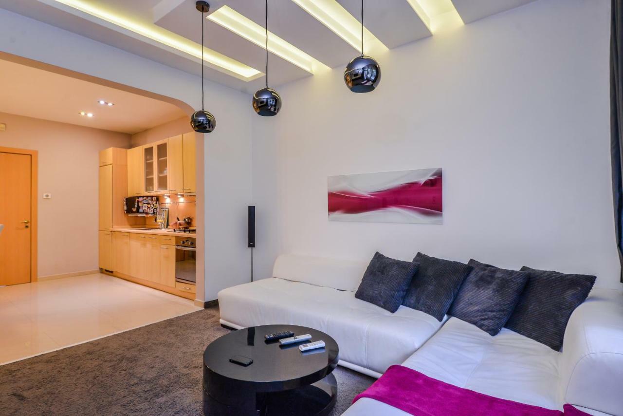 Extravaganzzo - Super Central One Bedroom Modern Apartment By Flat Mаnager Sofia Exteriör bild