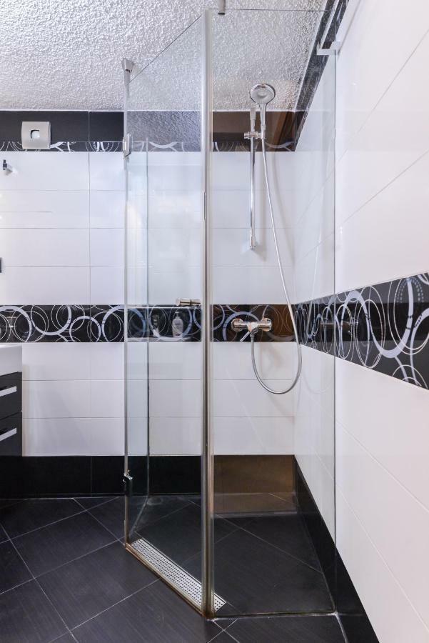 Extravaganzzo - Super Central One Bedroom Modern Apartment By Flat Mаnager Sofia Exteriör bild